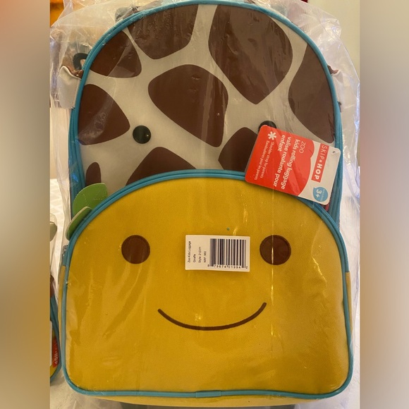Skip*Hop Zoo Kids Rolling Luggage and lunch box - Picture 3 of 5